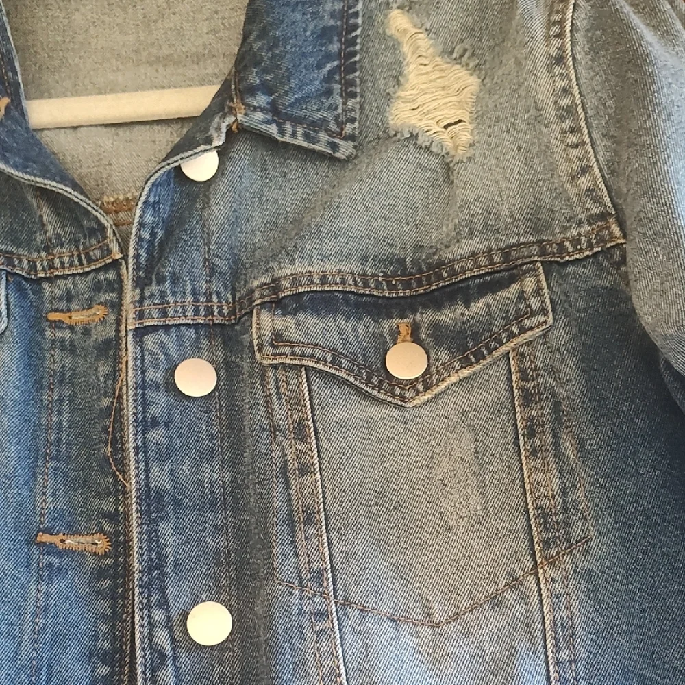 BP Nordstrom Oversized Distressed Denim Jacket - Picture 4 of 5